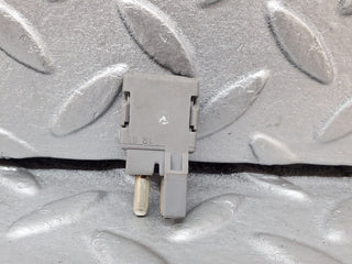 45601 Mercedes-Benz W126 420SE Seat Relay Diode Plug 0005404281