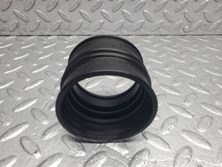 W124 Wagon air intake pipe used OEM
