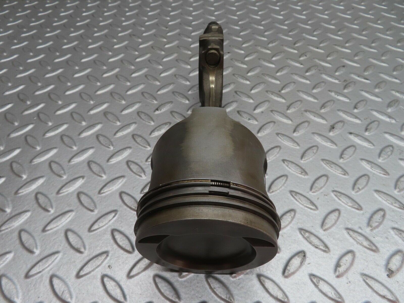 13799 Mercedes-Benz R107 450SL Piston With Connecting Rod 92mm