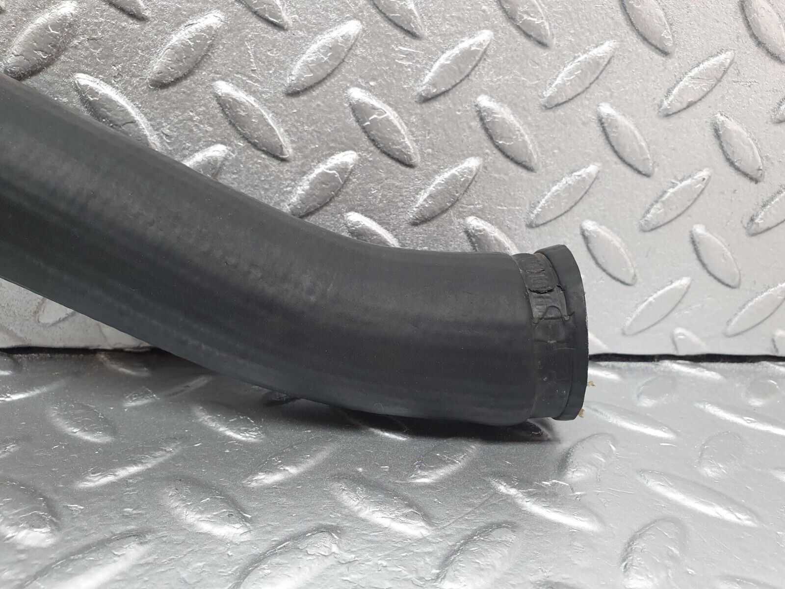 43684 Mercedes-Benz C126 380SEC Coupe Radiator Hose Pipe 1265012582