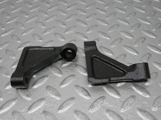 32757 Mercedes-Benz C107 R107 350 V8 Engine Mount Bracket Pair 1160110895 1160110995