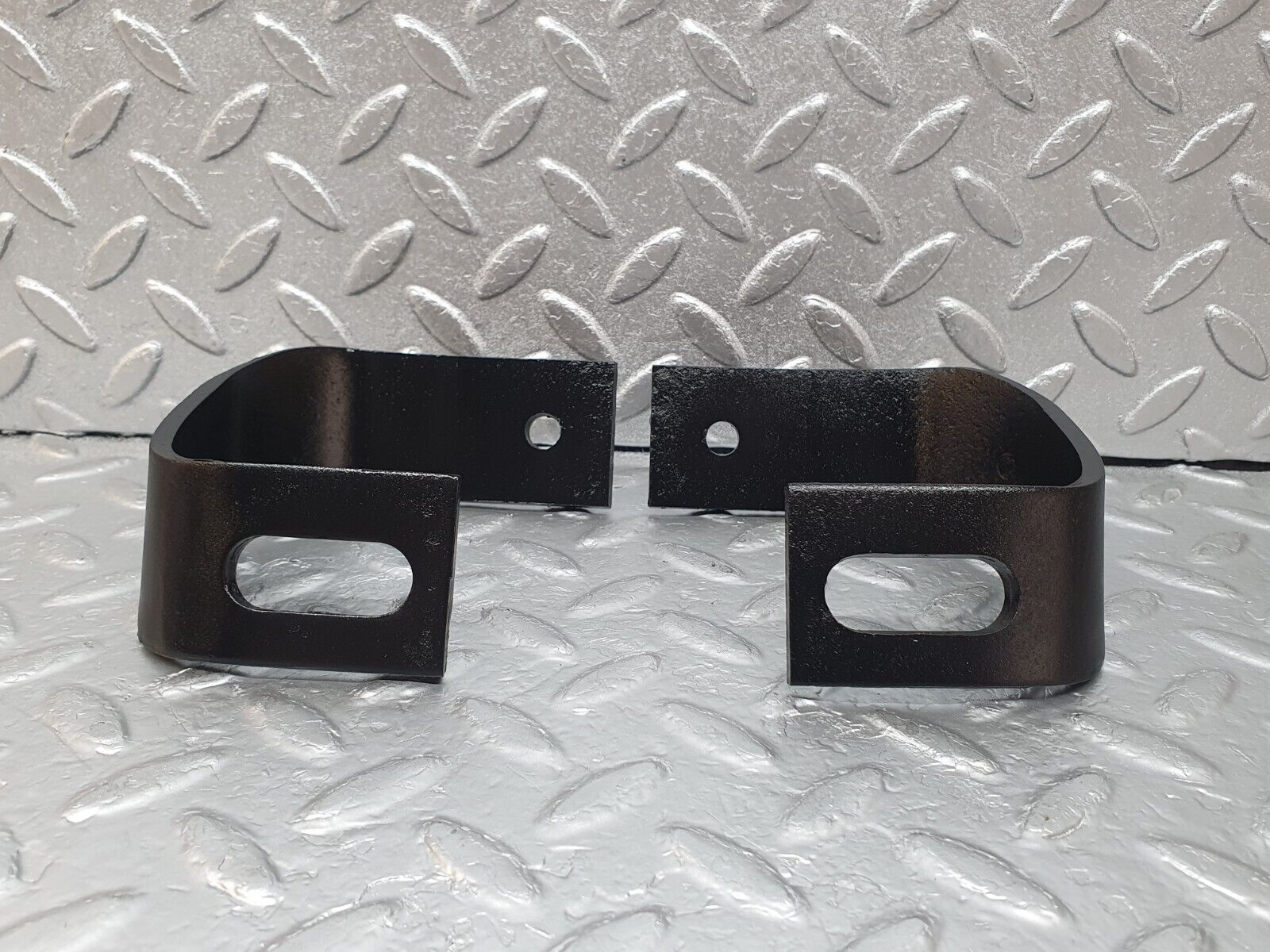 44219 Mercedes-Benz C123 230CE Coupe Front Bumper Bracket