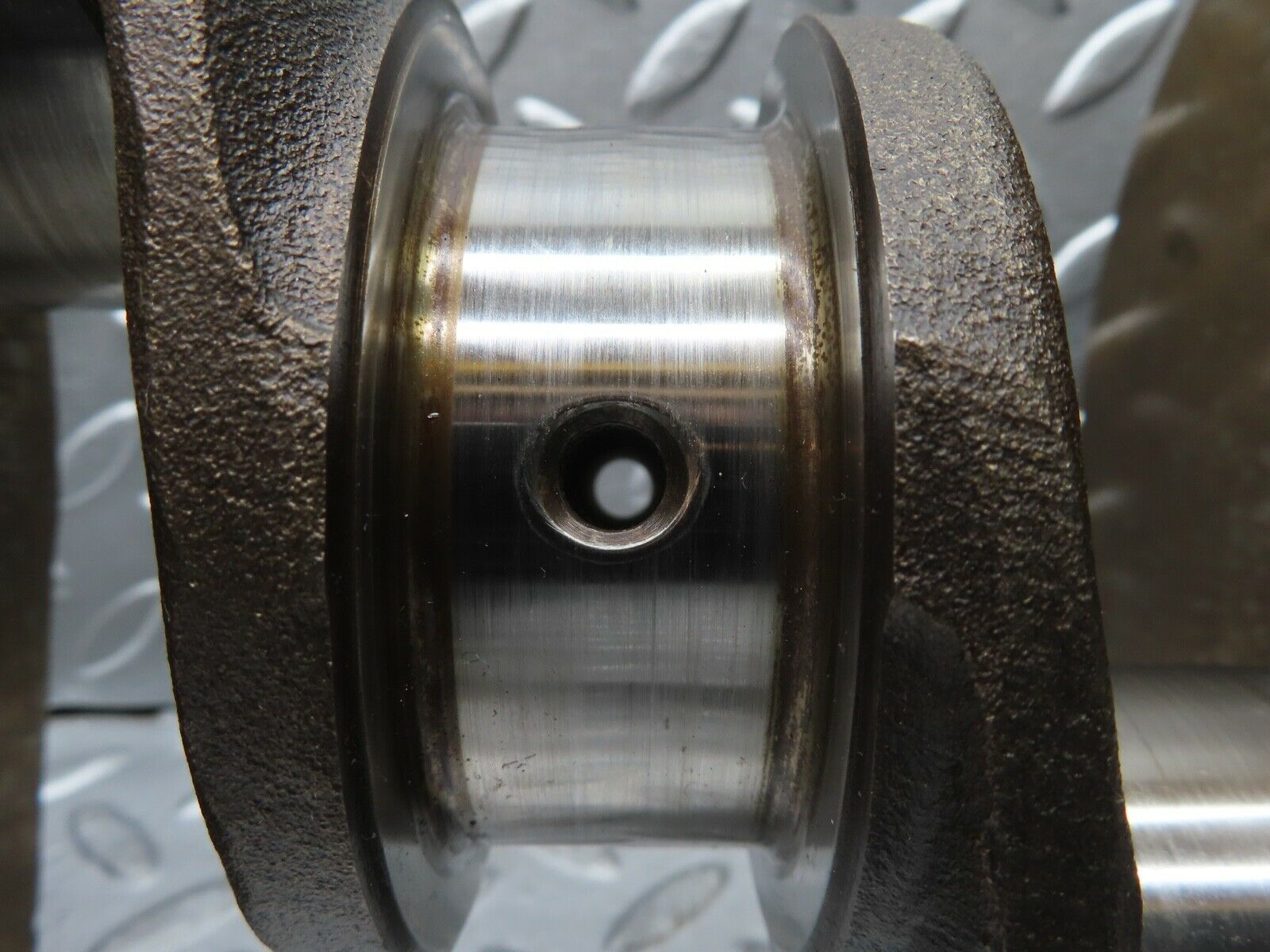 20764 Mercedes-Benz R107 450SL Crankshaft 1170310701