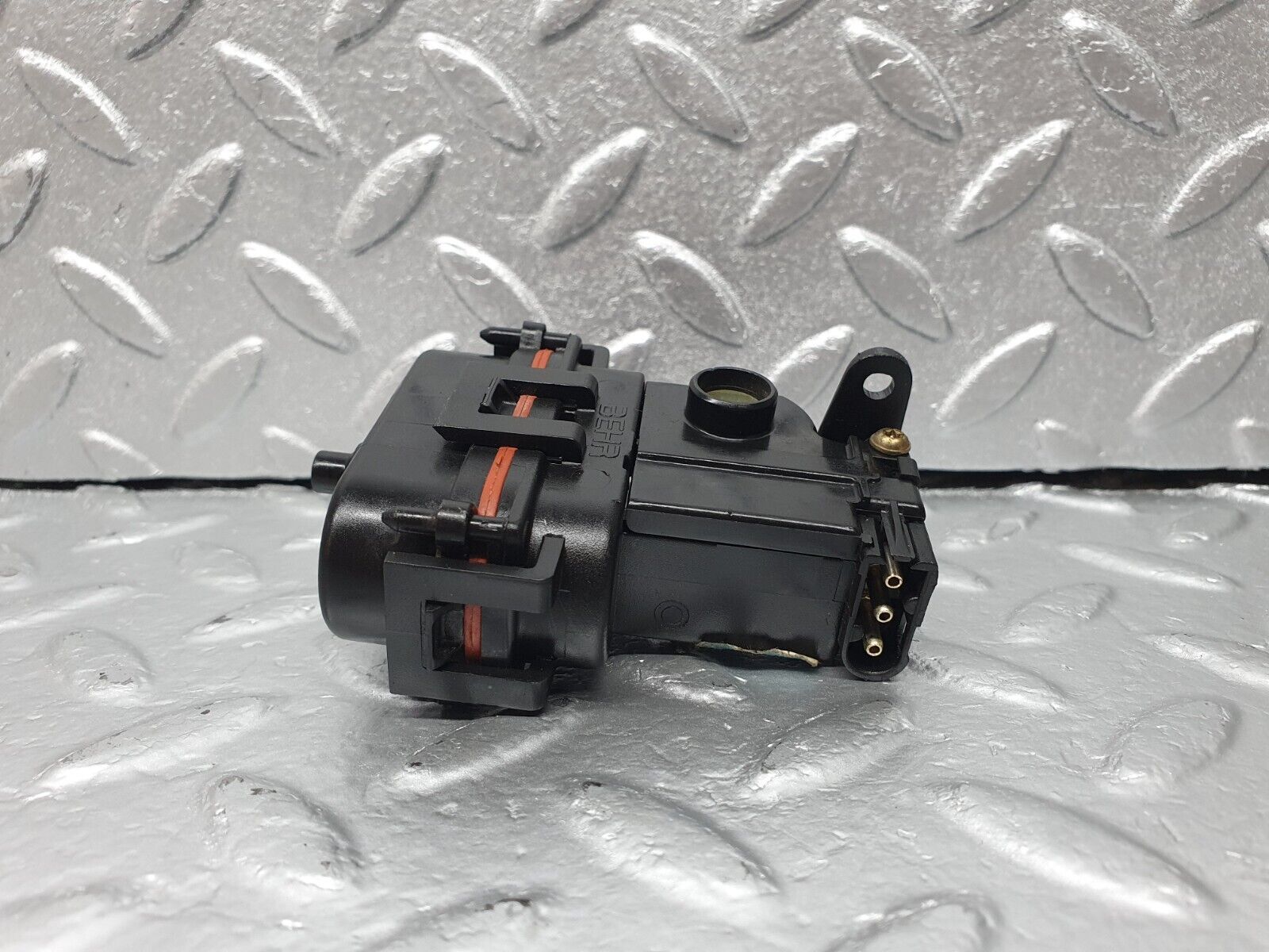 42252 Mercedes-Benz R129 320SL Coupe Heater Box Vacuum Actuator