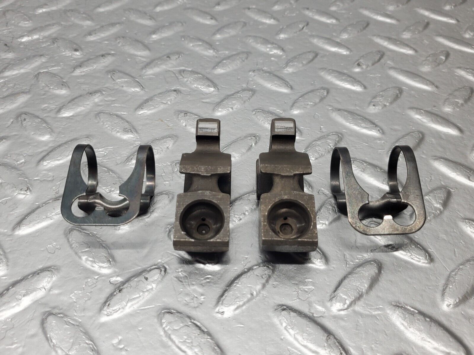 46609 Mercedes-Benz C123 280CE Coupe Valve Rocker Arm With Spring And Tappet