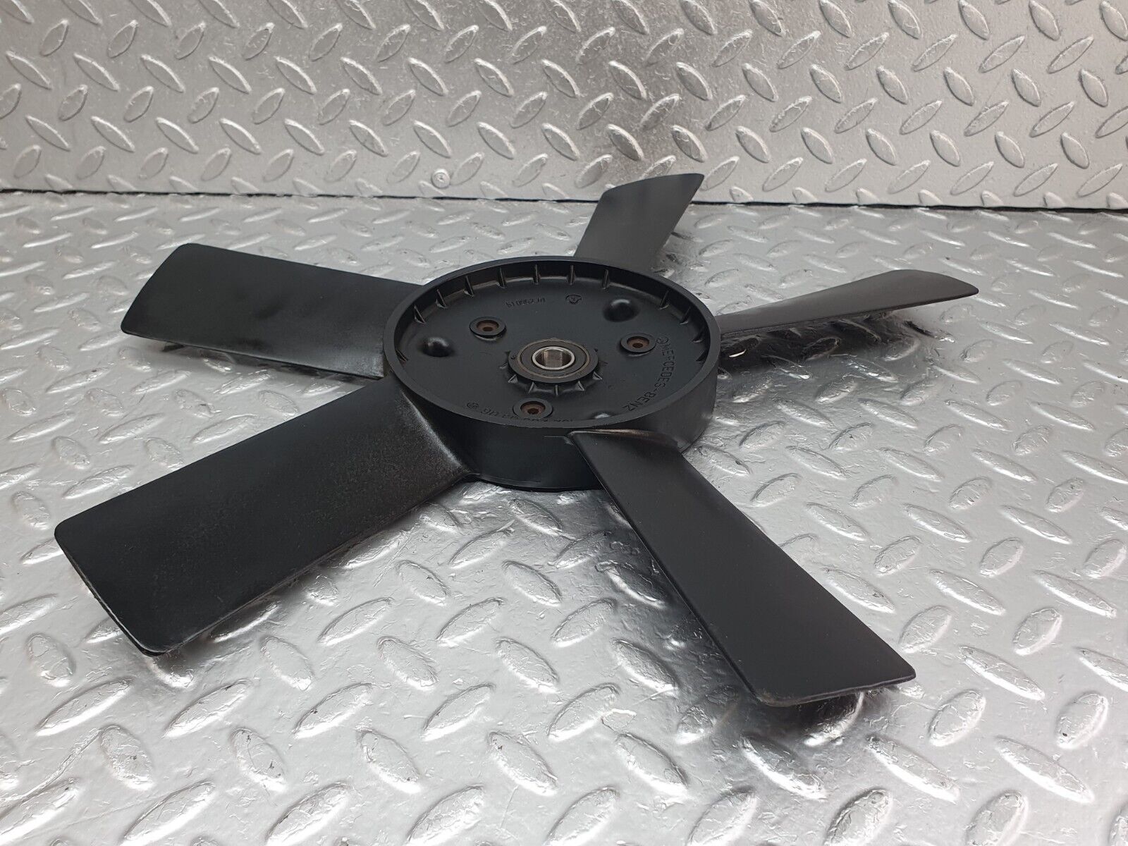44038 Mercedes-Benz C123 230CE Coupe Engine Cooling Fan 1022050306