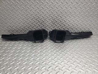 W126 Coupe dashboard air vent duct used OEM