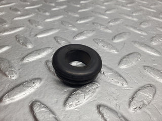 W124 Wagon rear wiper arm rubber seal used OEM