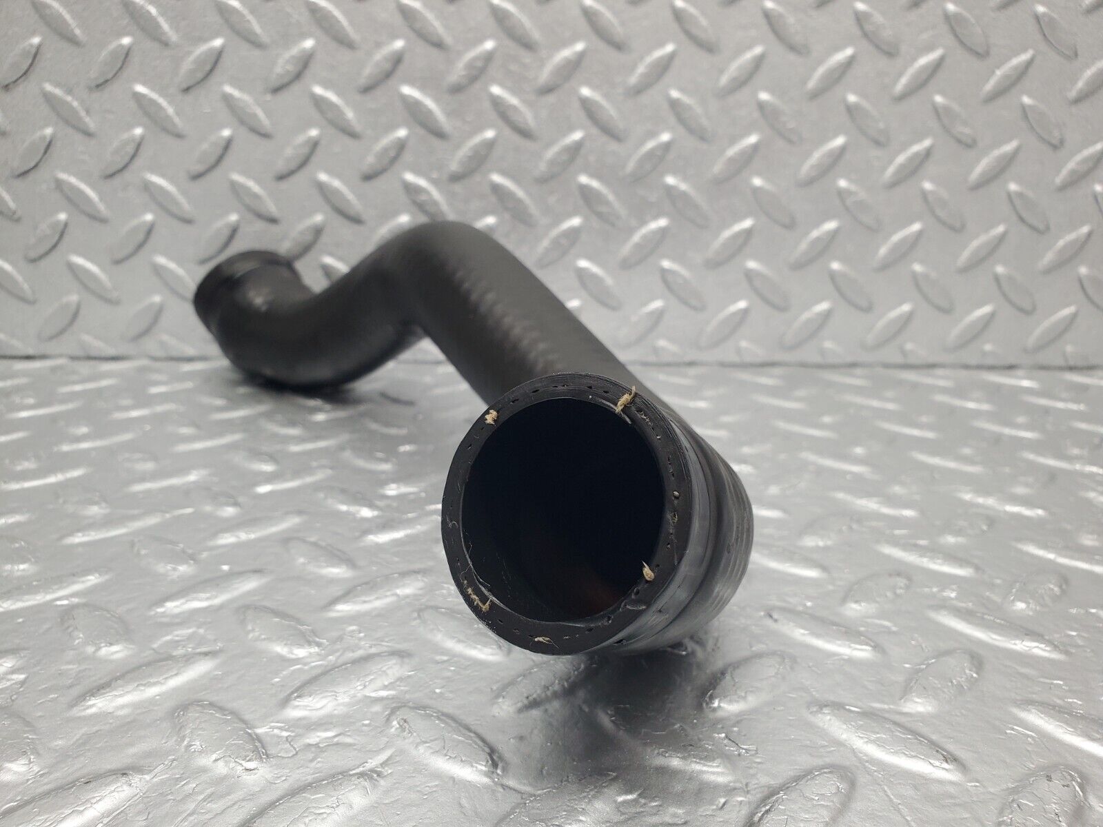 46410 Mercedes-Benz C123 280CE Coupe Radiator Hose Pipe 1235012682