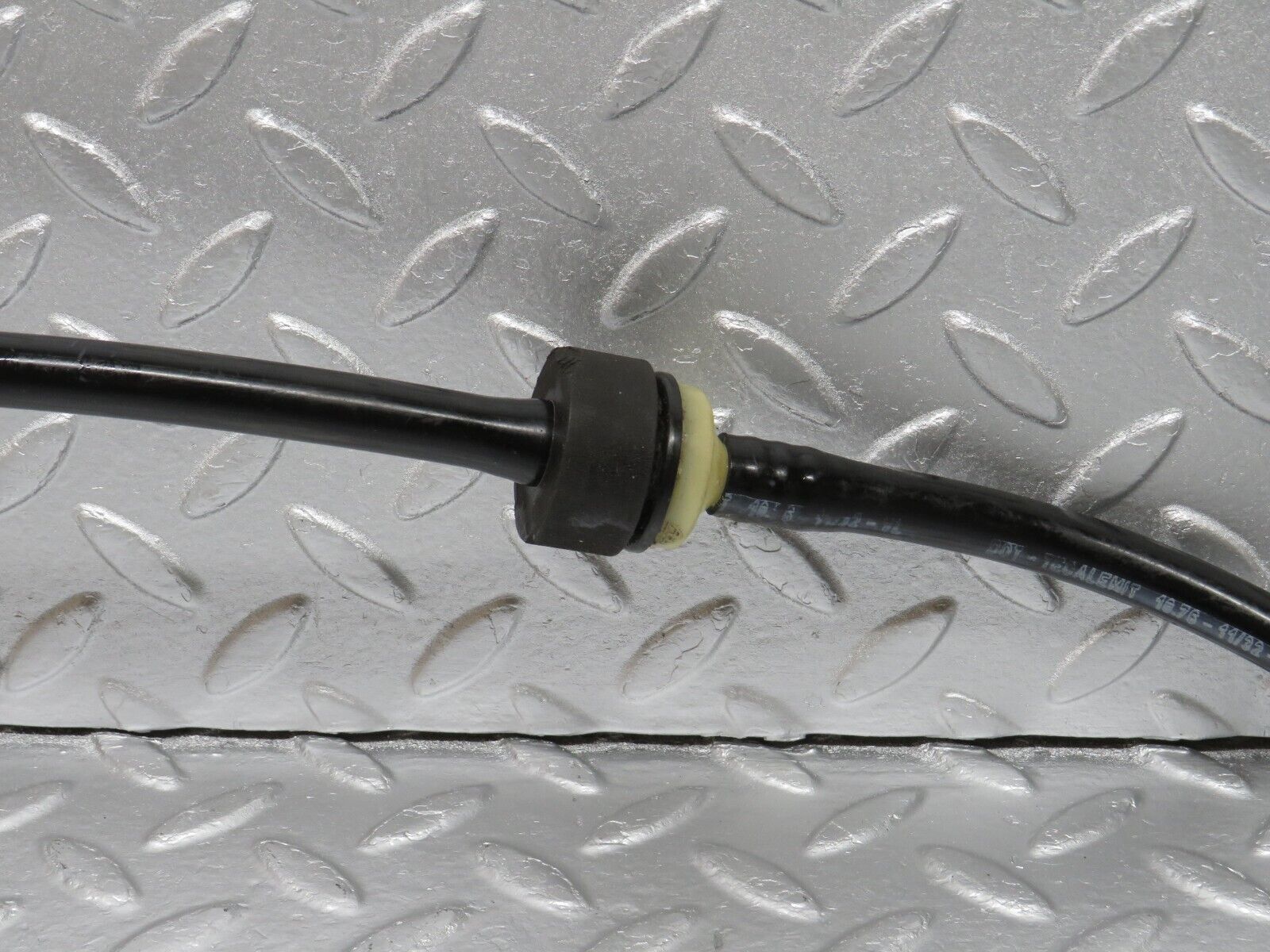 40020 Mercedes-Benz R107 350SL Brake Servo Vacuum Pipe