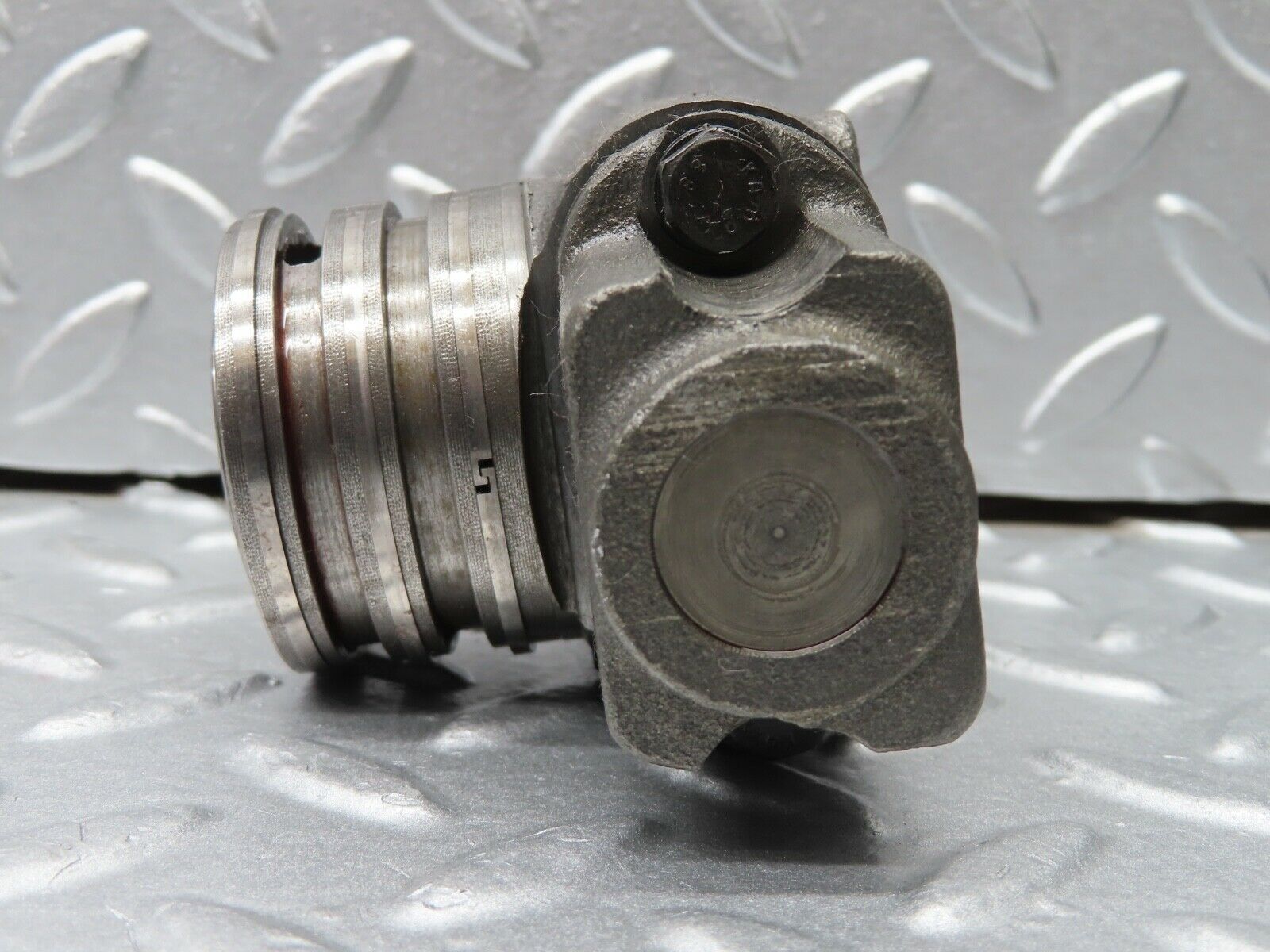 19774 Mercedes-Benz R107 450SL Automatic Gearbox Governor 1092700074