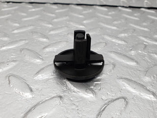 41689 Mercedes-Benz W124 200E Radiator Fan Shroud Holder