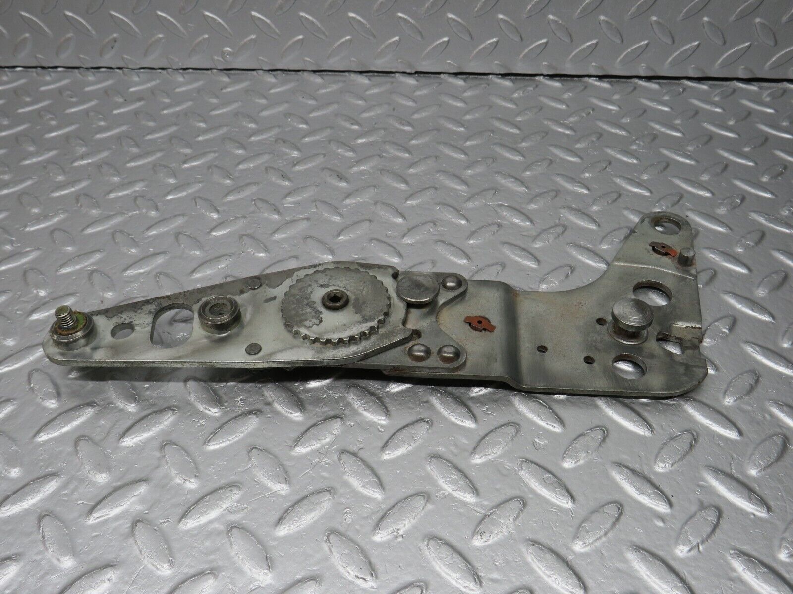 40016 Mercedes-Benz R107 350SL Front Left Seat Hinge 0009109586