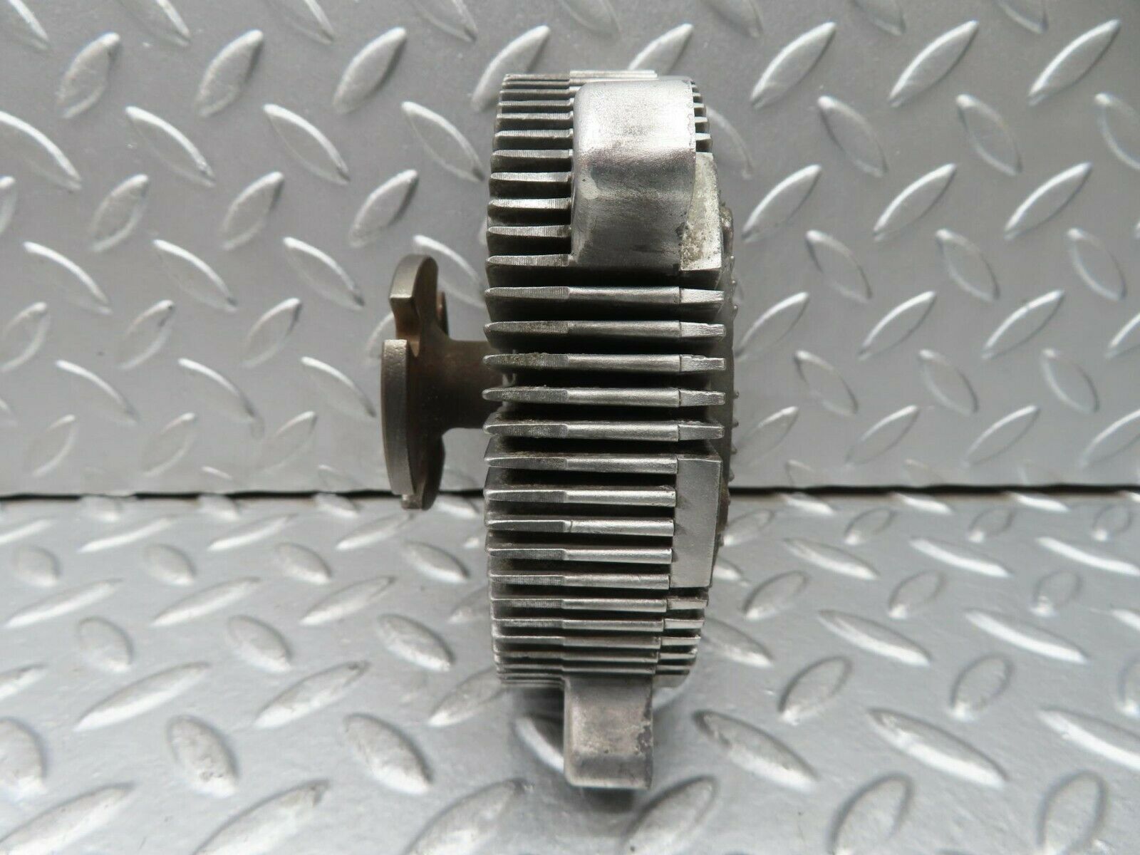 15622 Mercedes-Benz R107 450SL Engine Cooling Fan Clutch