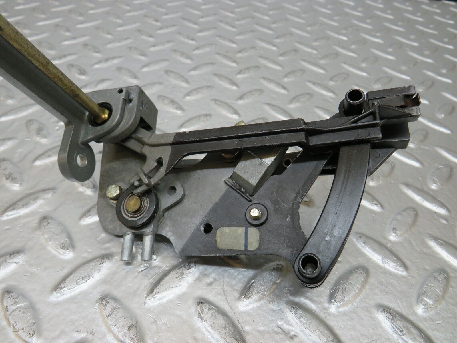 25099 Mercedes-Benz R107 C107 Heater Control Mechanism