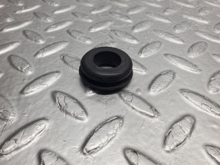 W124 Wagon rear wiper arm rubber seal used OEM