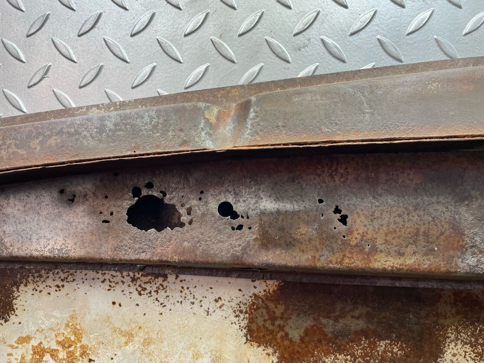 40040 Mercedes-Benz R107 350SL Bonnet
