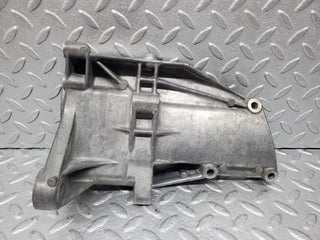 45922 Mercedes-Benz W126 420SE Air Conditioning Compressor Bracket 1161301035