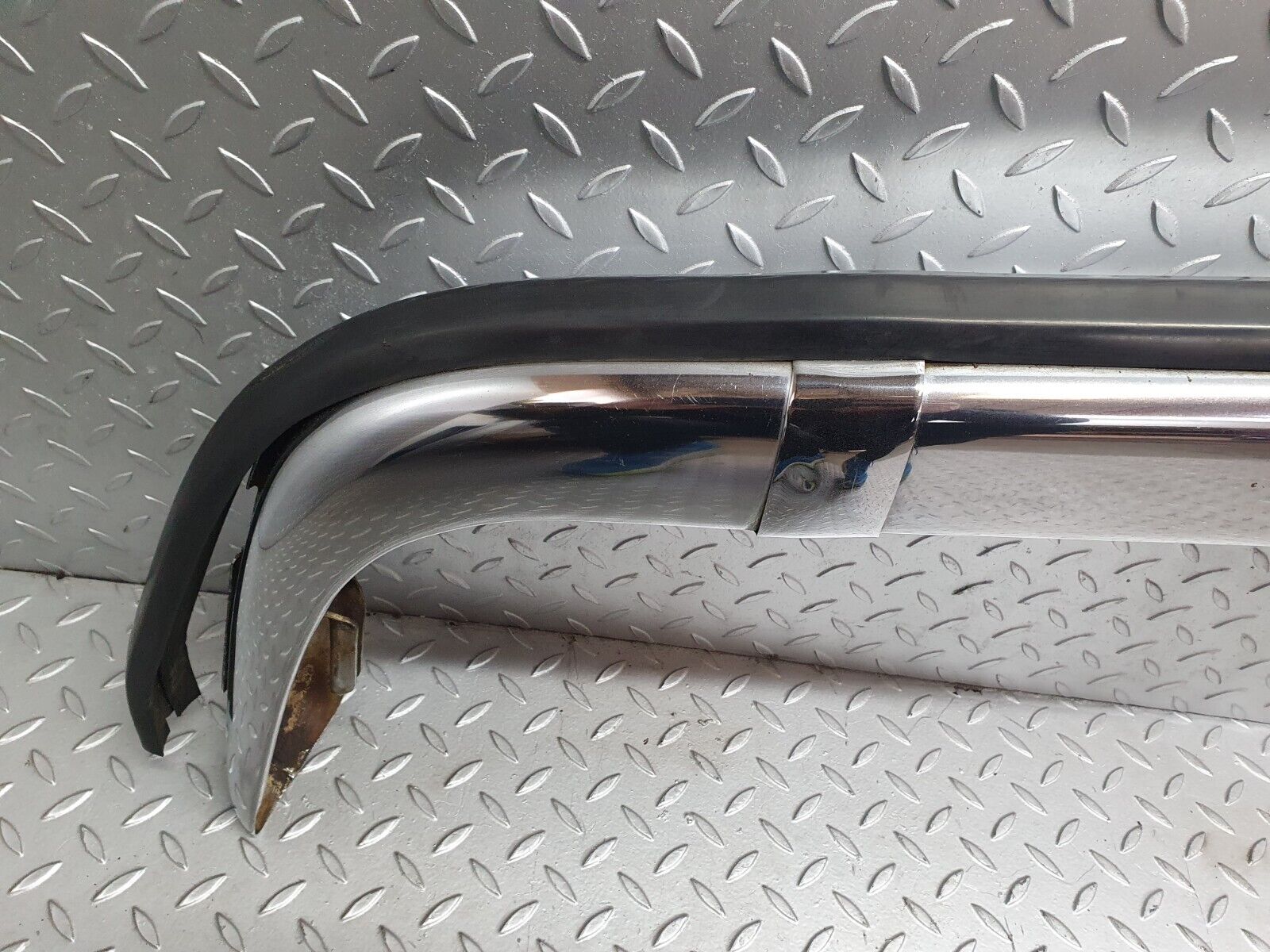 44198 Mercedes-Benz C123 230CE Coupe Front Bumper 1238800270 1238800970 1238800470 1238800370