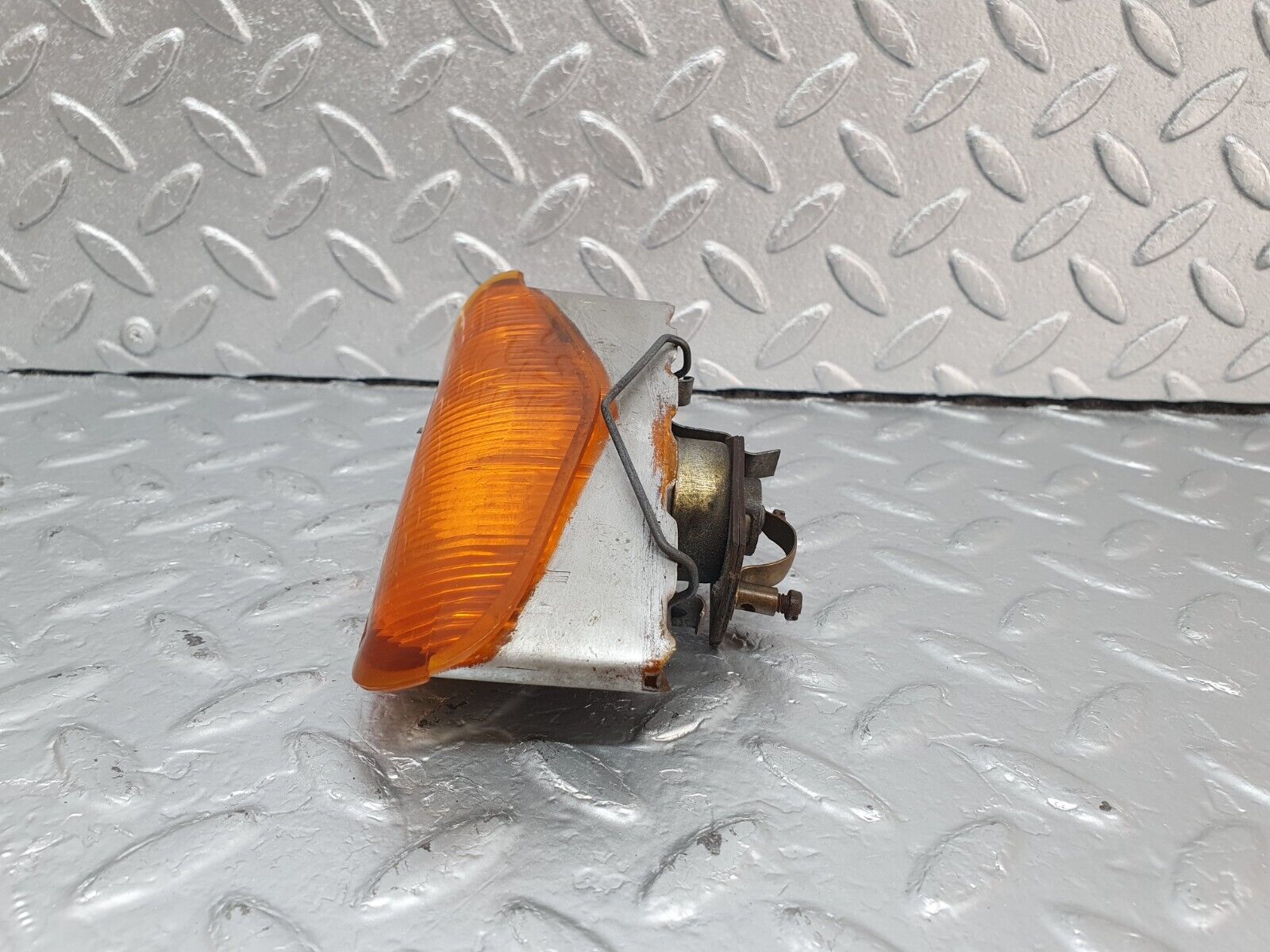 43283 Mercedes-Benz W108 280SE Headlight Indicator Light Left Side K3392
