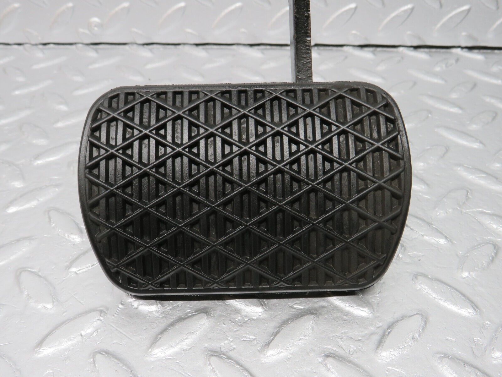 39985 Mercedes-Benz R107 350SL Brake Pedal With Rubber 1232910082