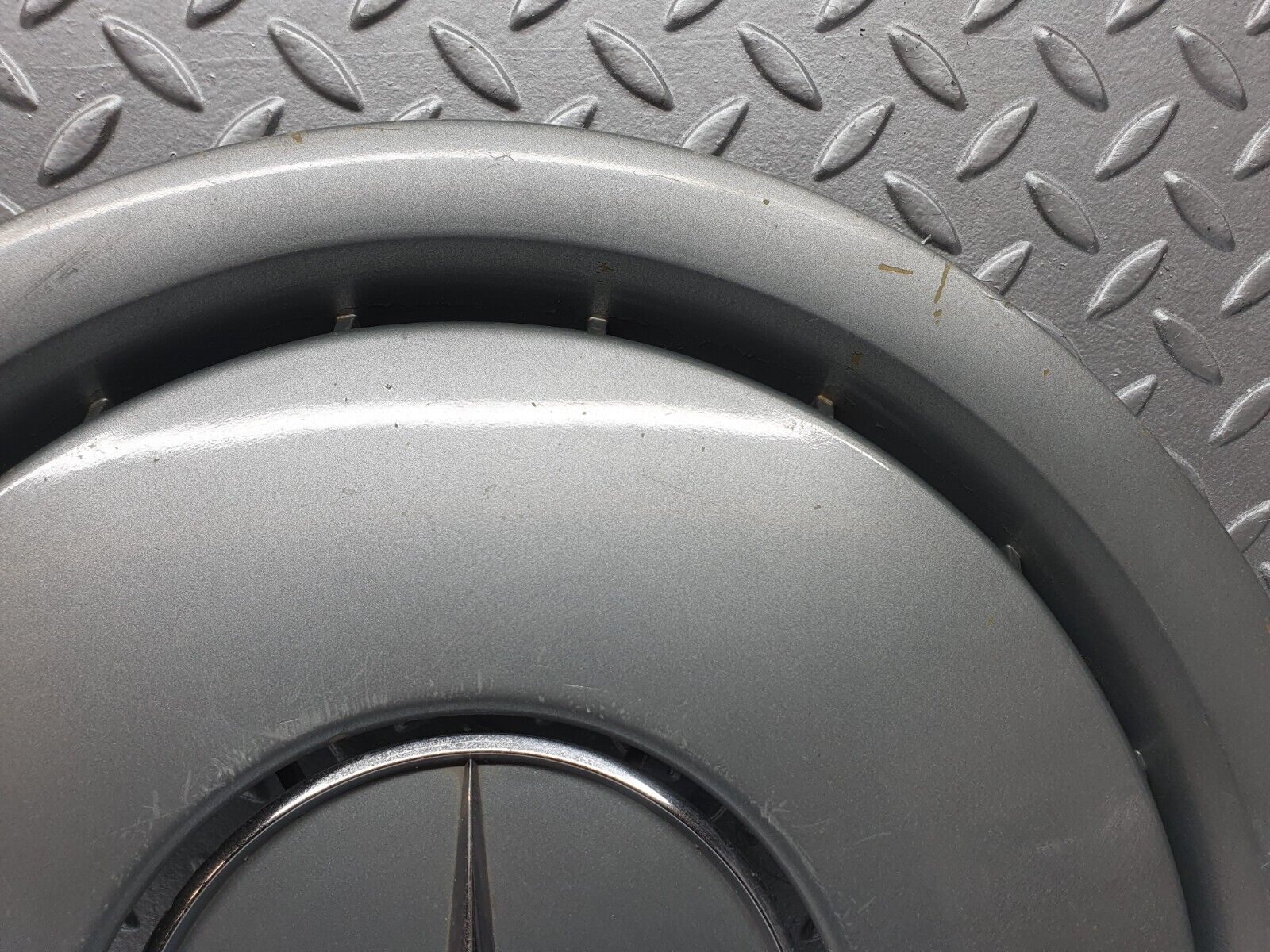 42881 Mercedes-Benz W201 190 2.0L Wheel Trim Hub Cap 14" 2014010324