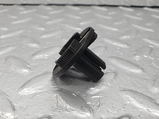 41689 Mercedes-Benz W124 200E Radiator Fan Shroud Holder