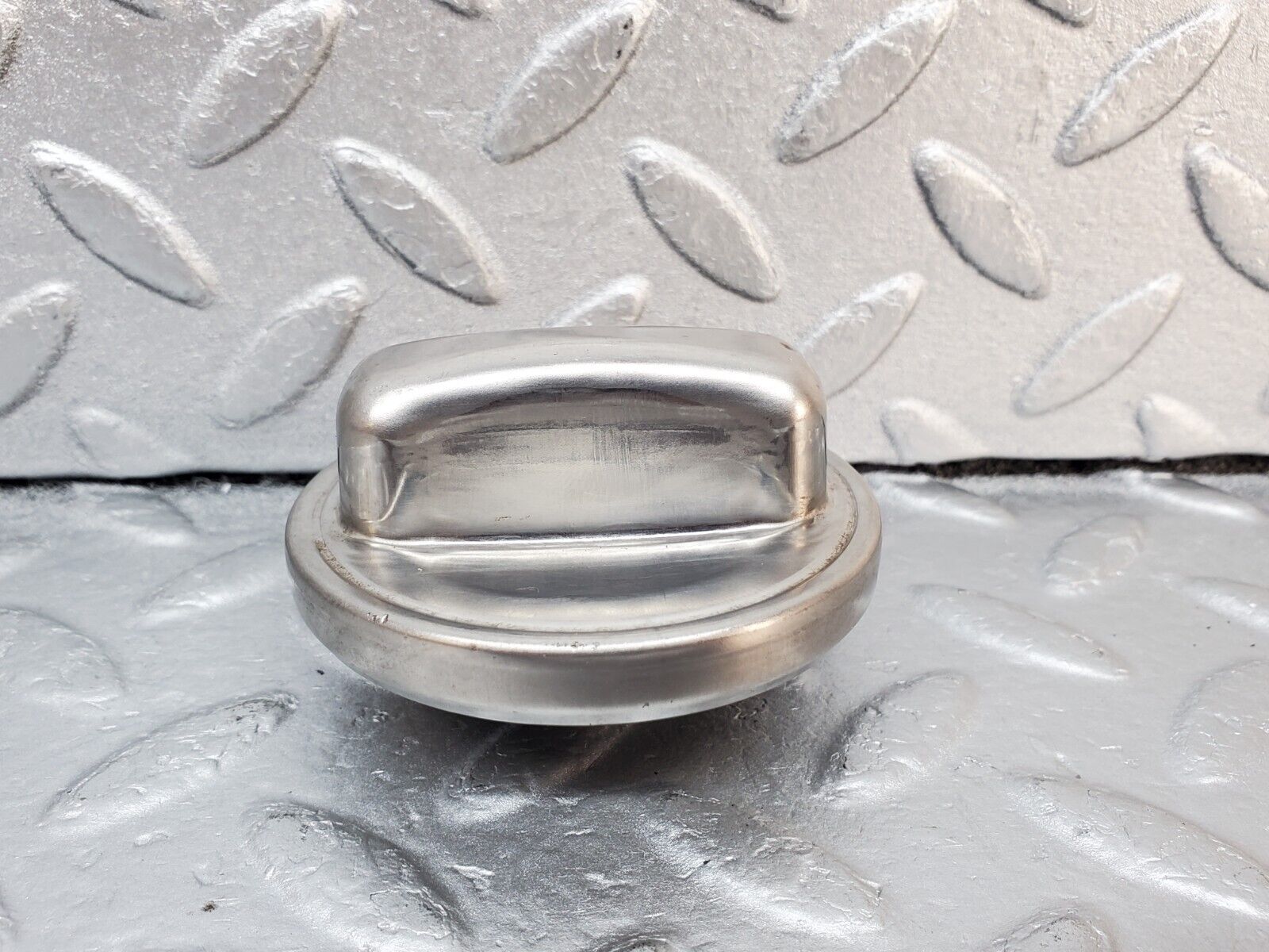 45938 Mercedes-Benz W126 420SE Fuel Tank Cap