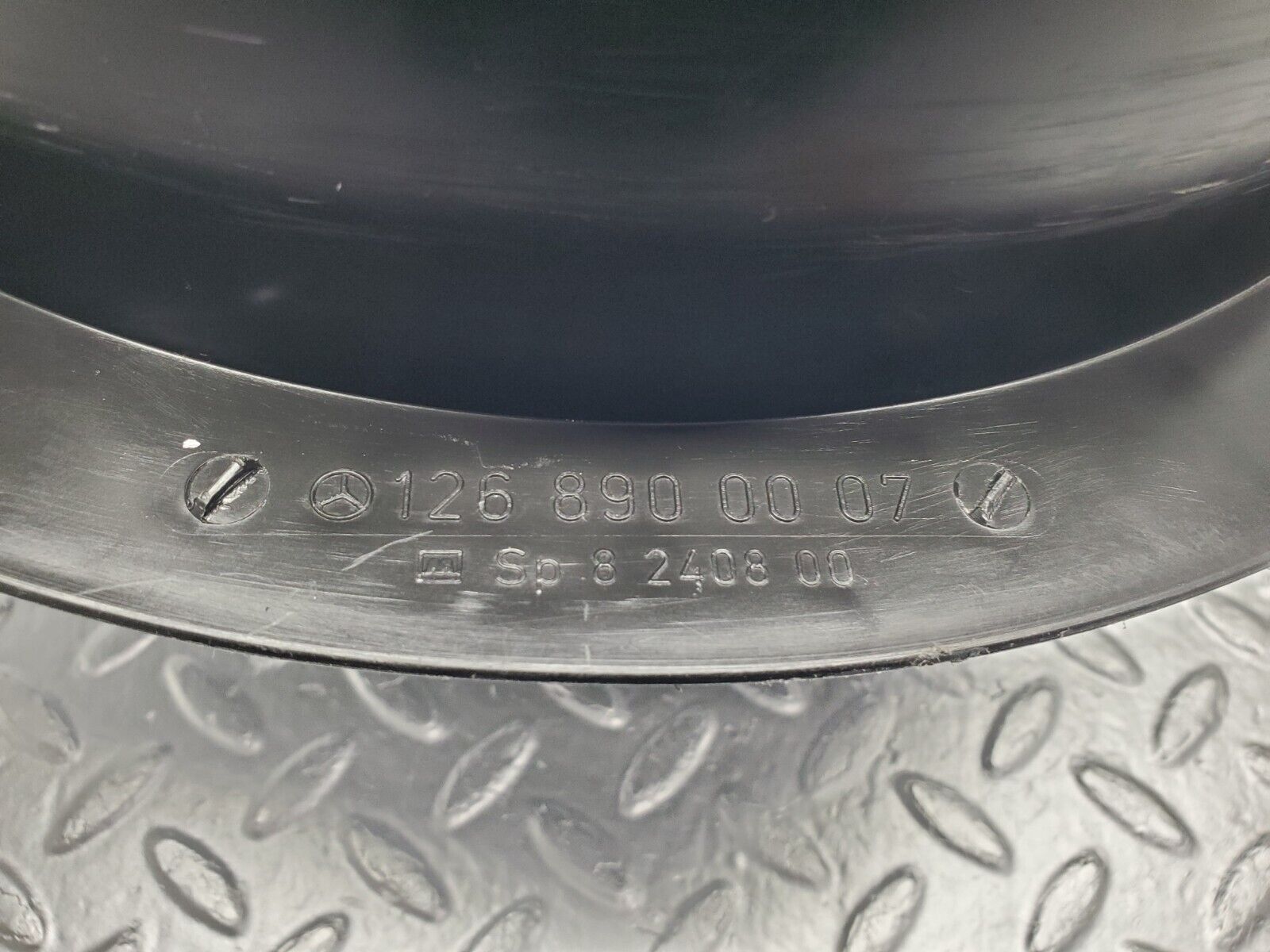 44051954