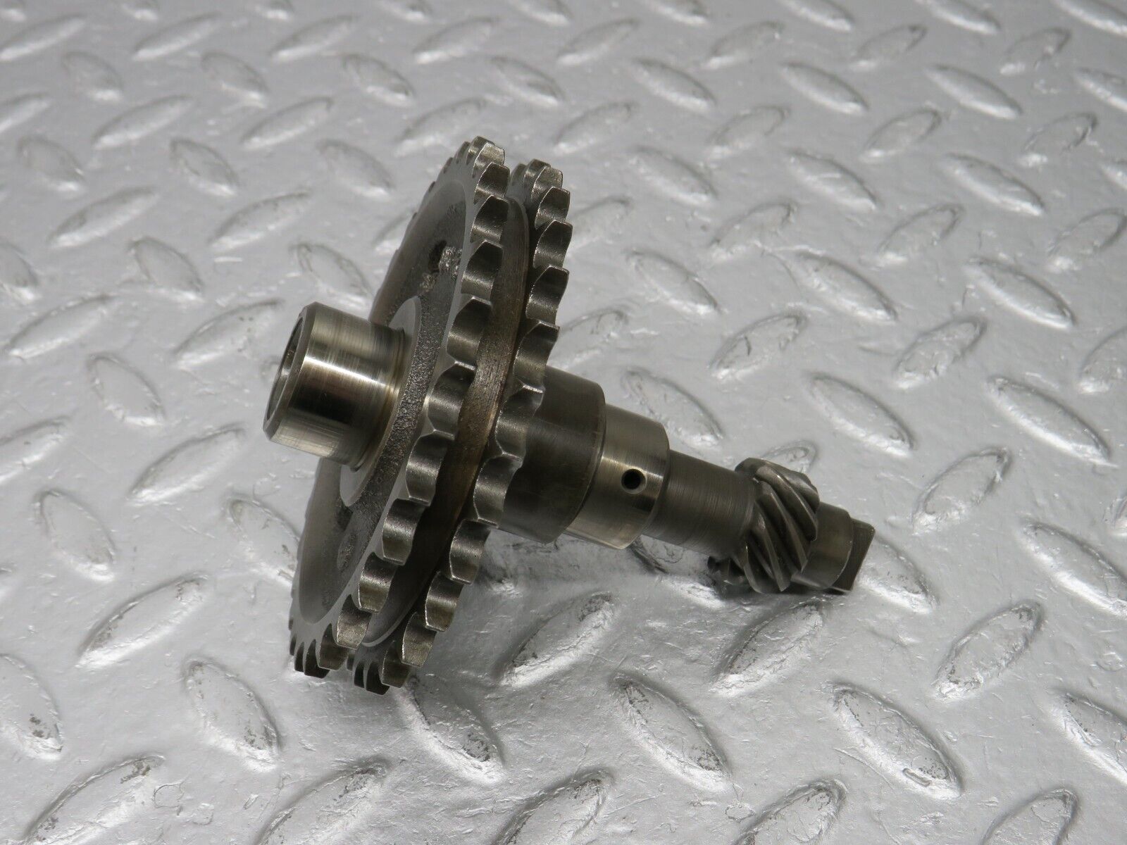 39144 Mercedes-Benz R107 500SL Camshaft Intermediate Timing Gear 1161570414