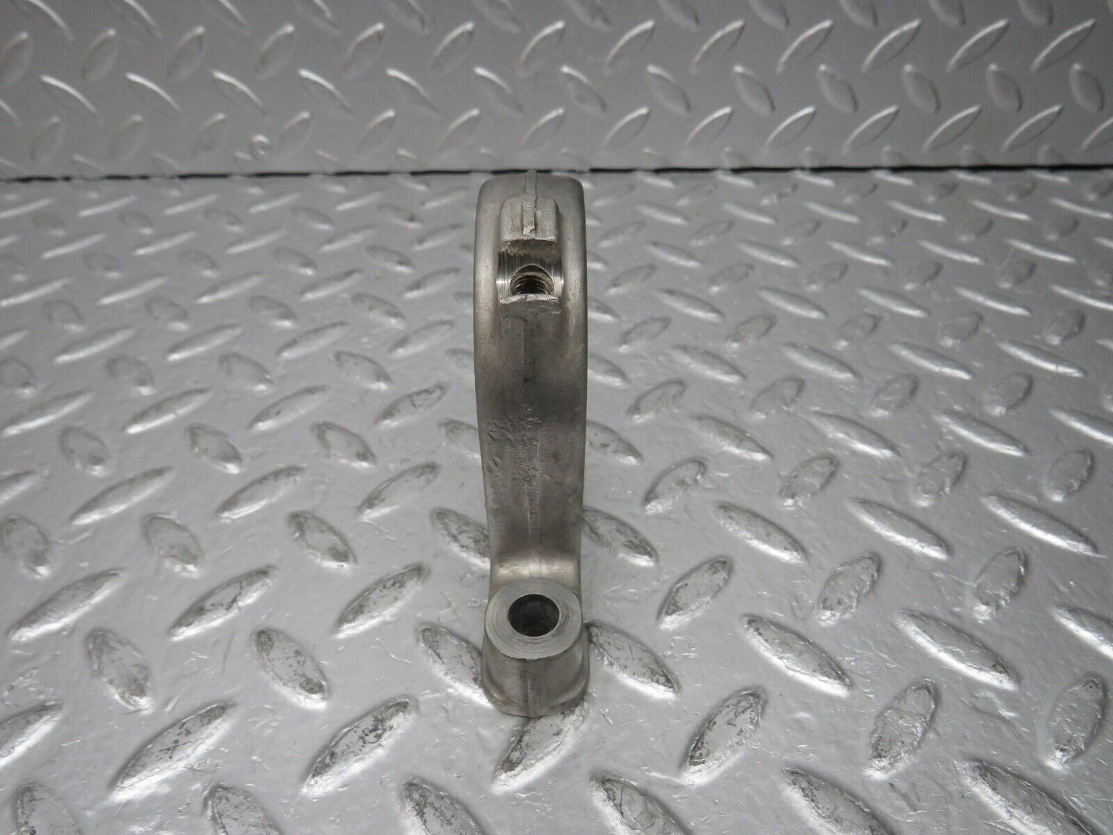 32800 Mercedes-Benz C107 R107 350 V8 Camshaft Tower Bearing 1160512112