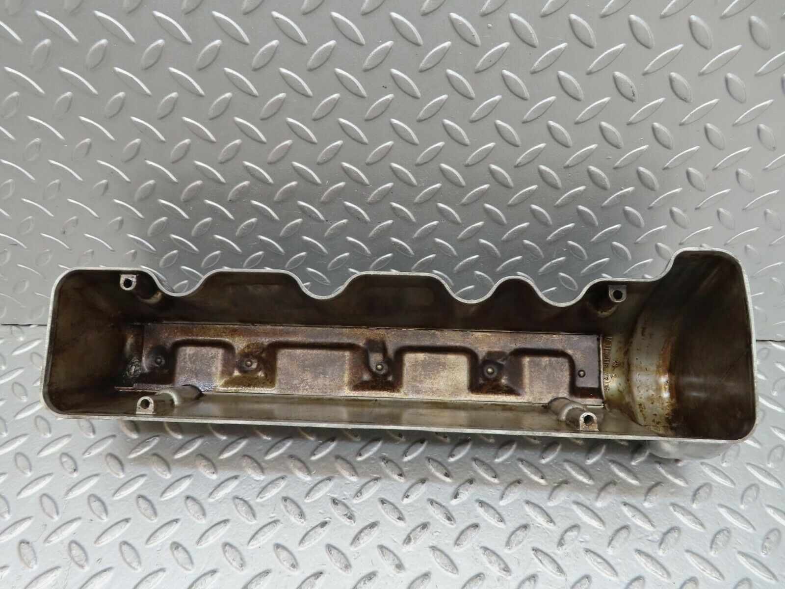 15667 Mercedes-Benz R107 450SL Cylinder Head Valve Cover Left Side 1160163205