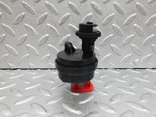 W202 fuel tank flap cap vacuum actuator used OEM