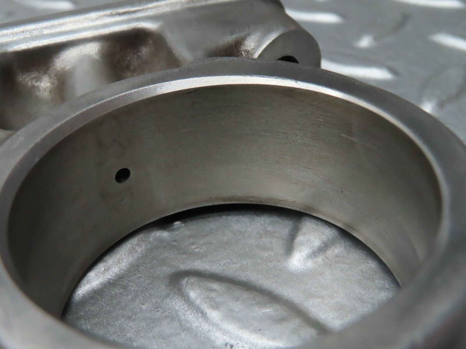20677 Mercedes-Benz R107 450SL Camshaft Tower Bearing 1160512718