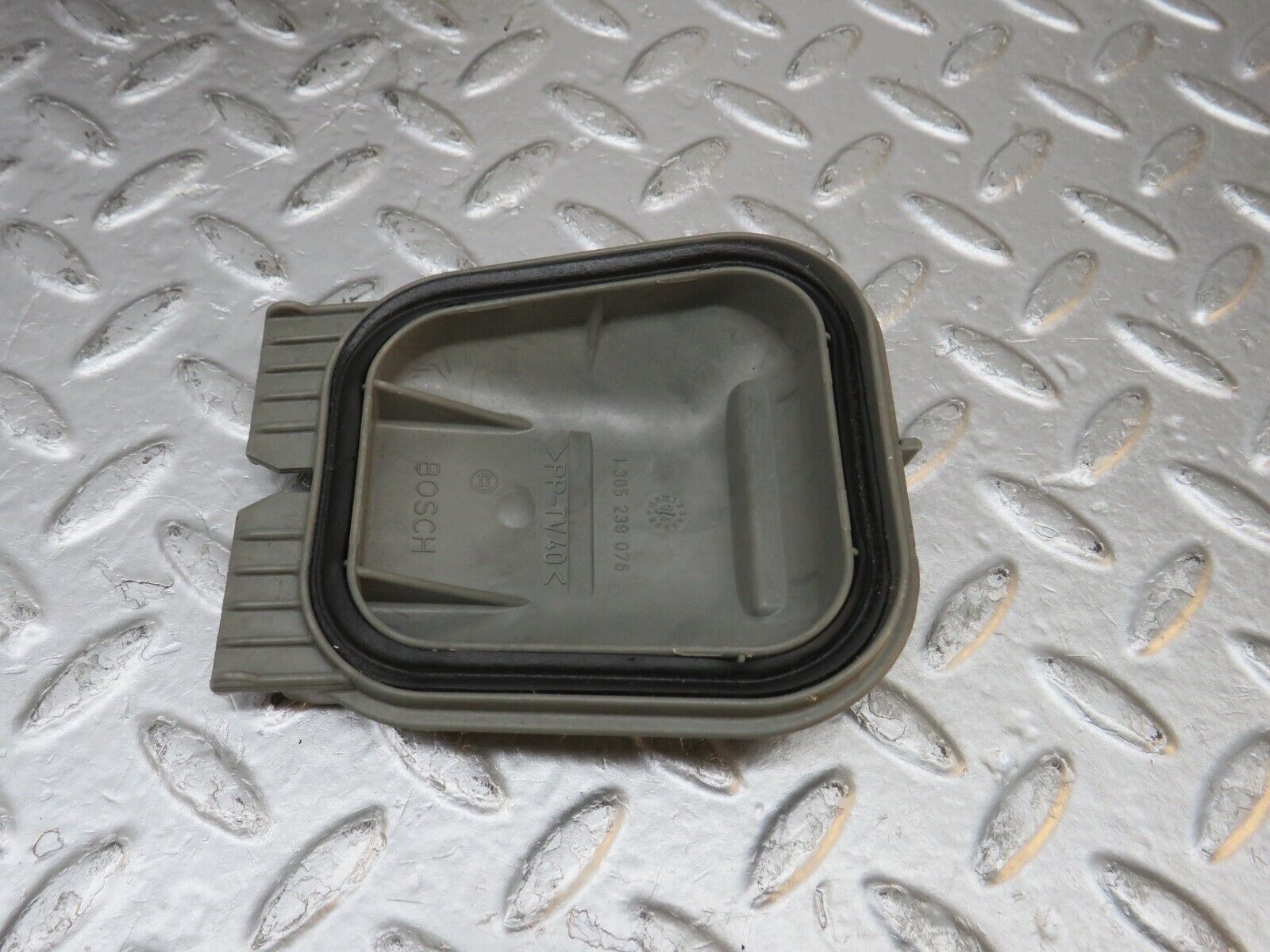 39679 Mercedes-Benz R129 320SL Headlight Bosch Left Side 0301090721 1298207361