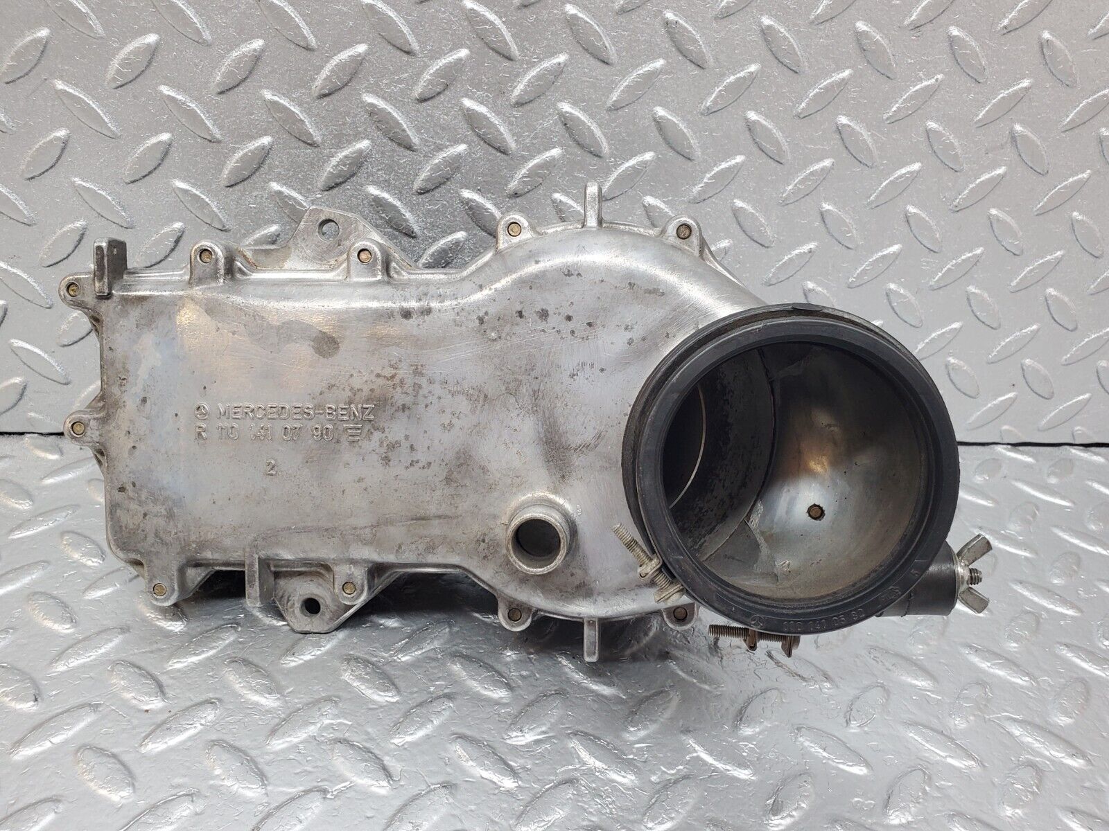 45386 Mercedes-Benz 280E M110.983 Air Flow Mass Meter Sensor Bosch 0438120115 1101410582 1101410790