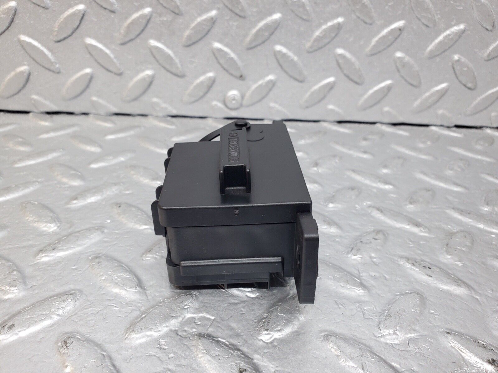 44623 Mercedes-Benz W124 220E Diagnostic Connector 1295455540 1295450003