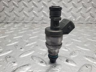W124 Cabriolet fuel injector used OEM