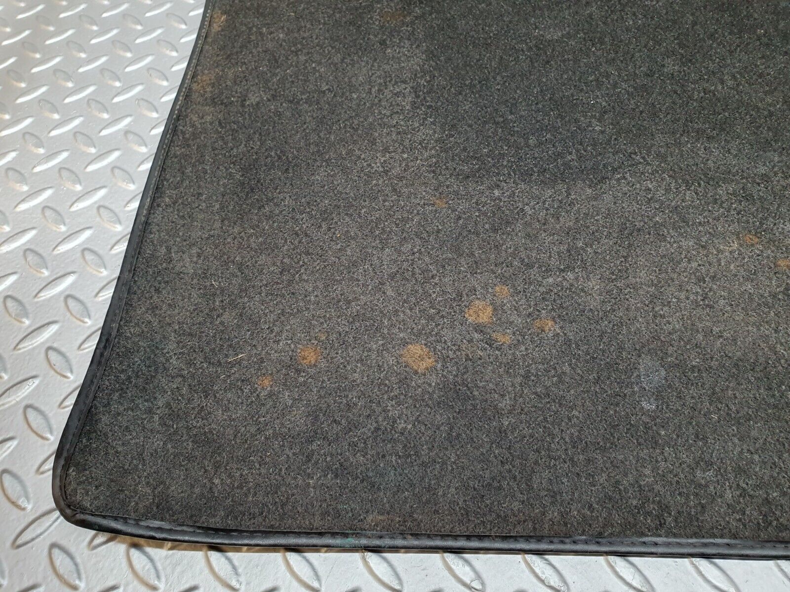 41716 Mercedes-Benz W124 200E Trunk Boot Floor Carpet