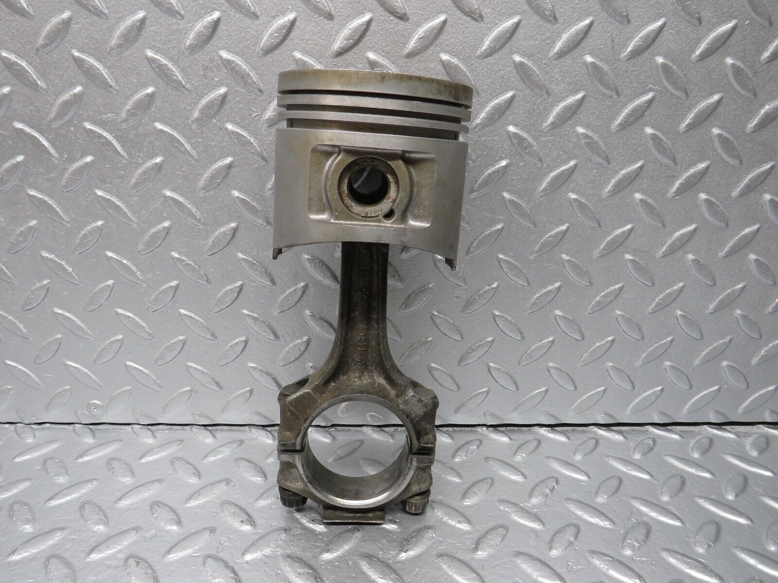 40025 Mercedes-Benz R107 350SL Piston With Connecting Rod 92.00mm