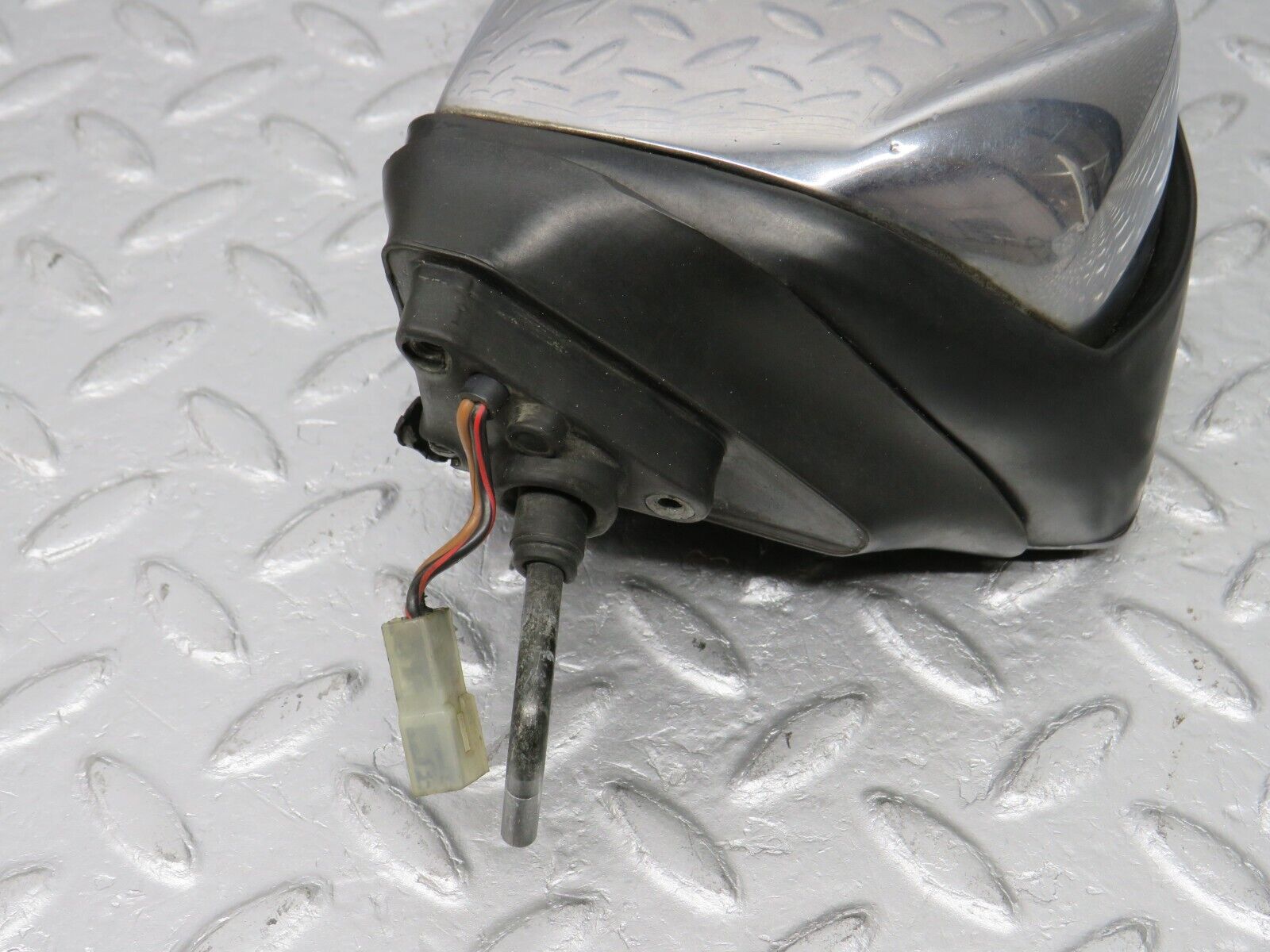 39296 Mercedes-Benz R107 500SL Right Wing Mirror 1078110461