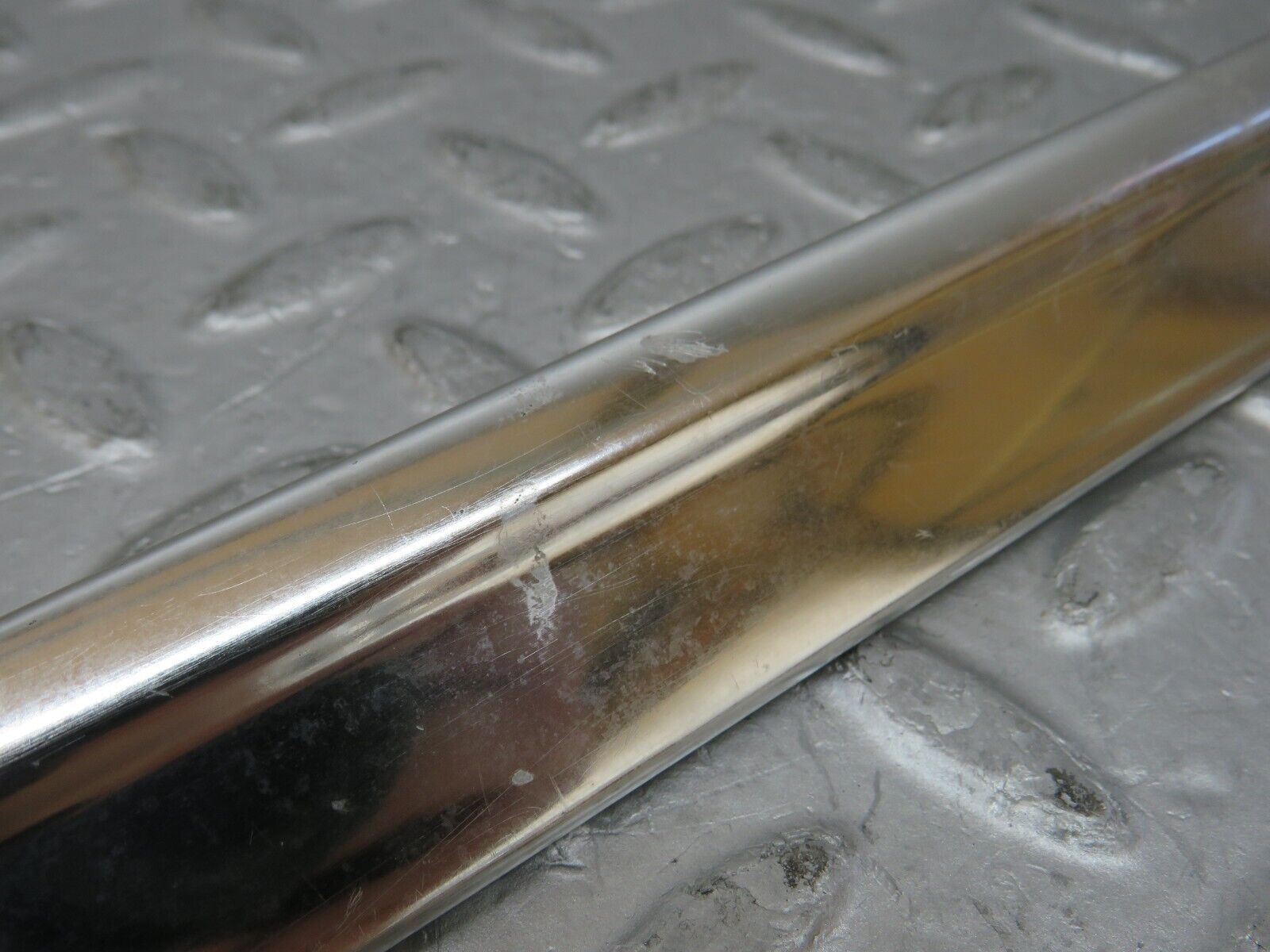 35374 Mercedes-Benz R107 280SL Right Door Chrome Trim