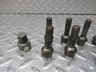 37998 Mercedes-Benz A124 Cabriolet Alloy Wheel Lug Bolt Set With Locking Bolts M12x1.5