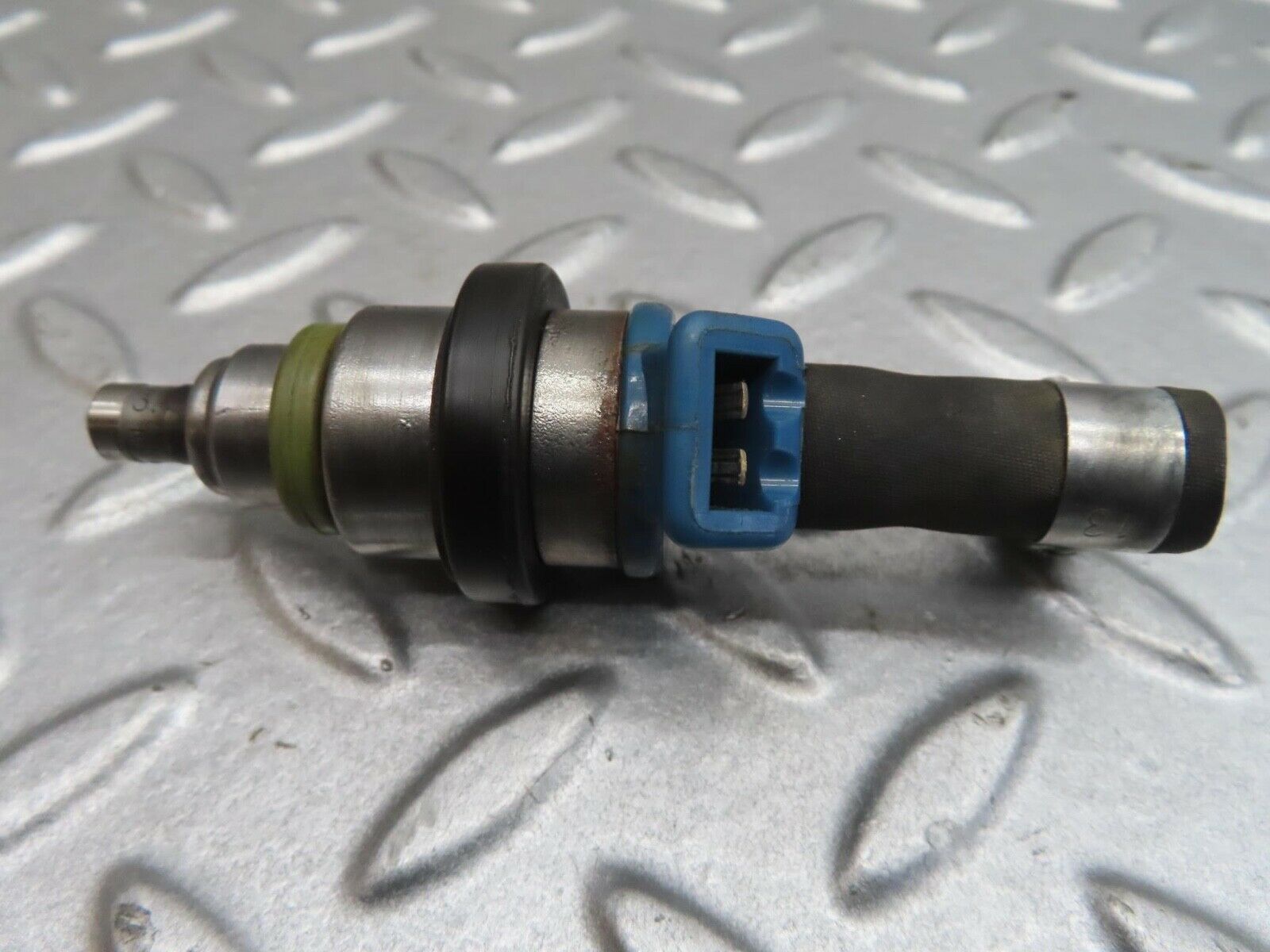 13753 Mercedes-Benz R107 450SL  Fuel Injector Bosch 0280150036