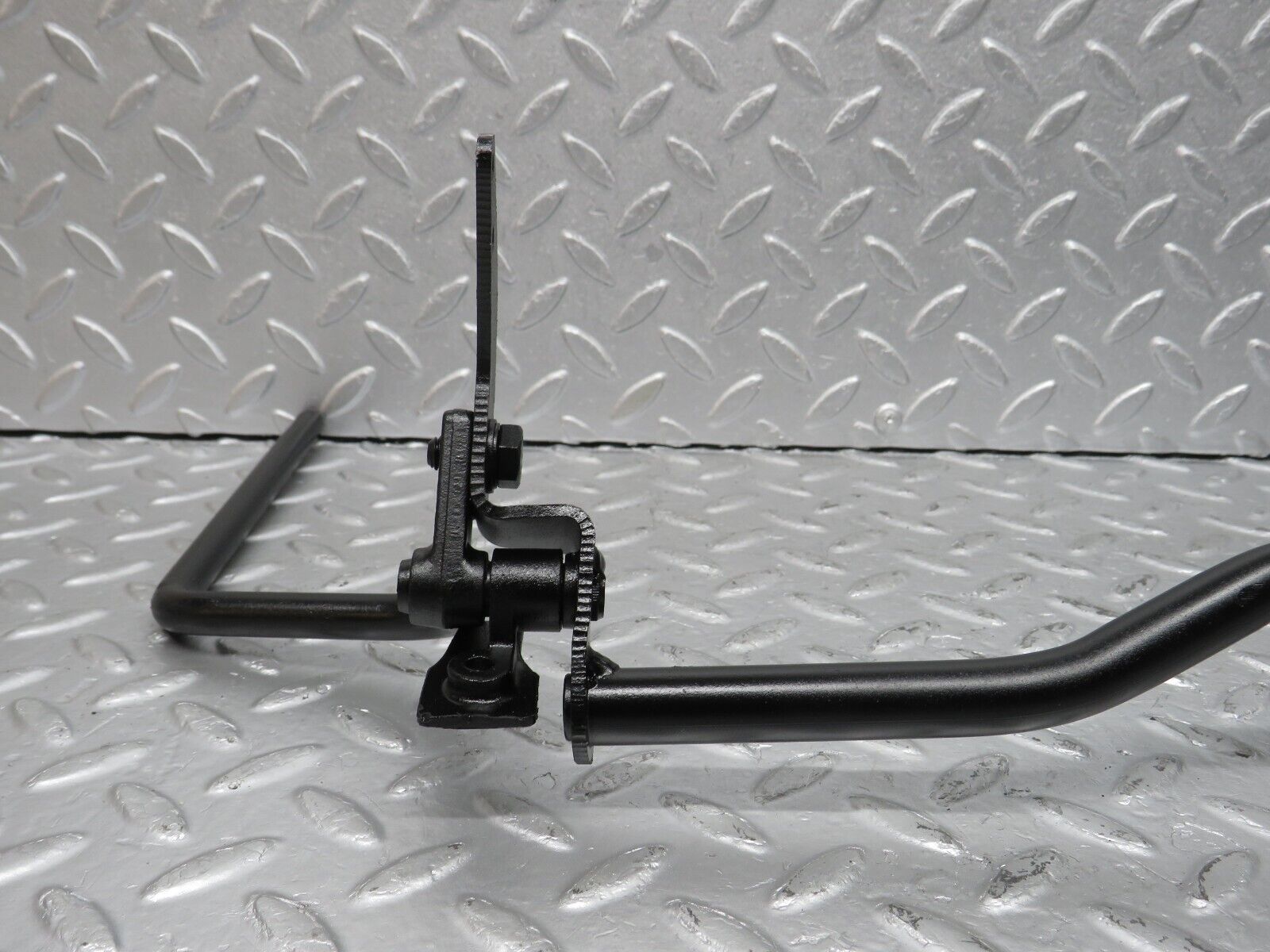 40121 Mercedes-Benz R107 350SL Accelerator Pedal Linkage