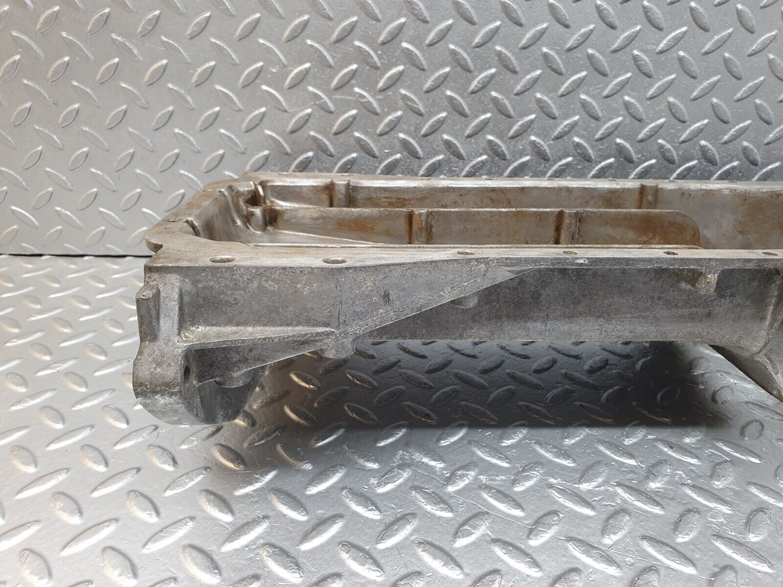 43790 Mercedes-Benz C126 380SEC Coupe Oil Pan Oil Sump 1170140002