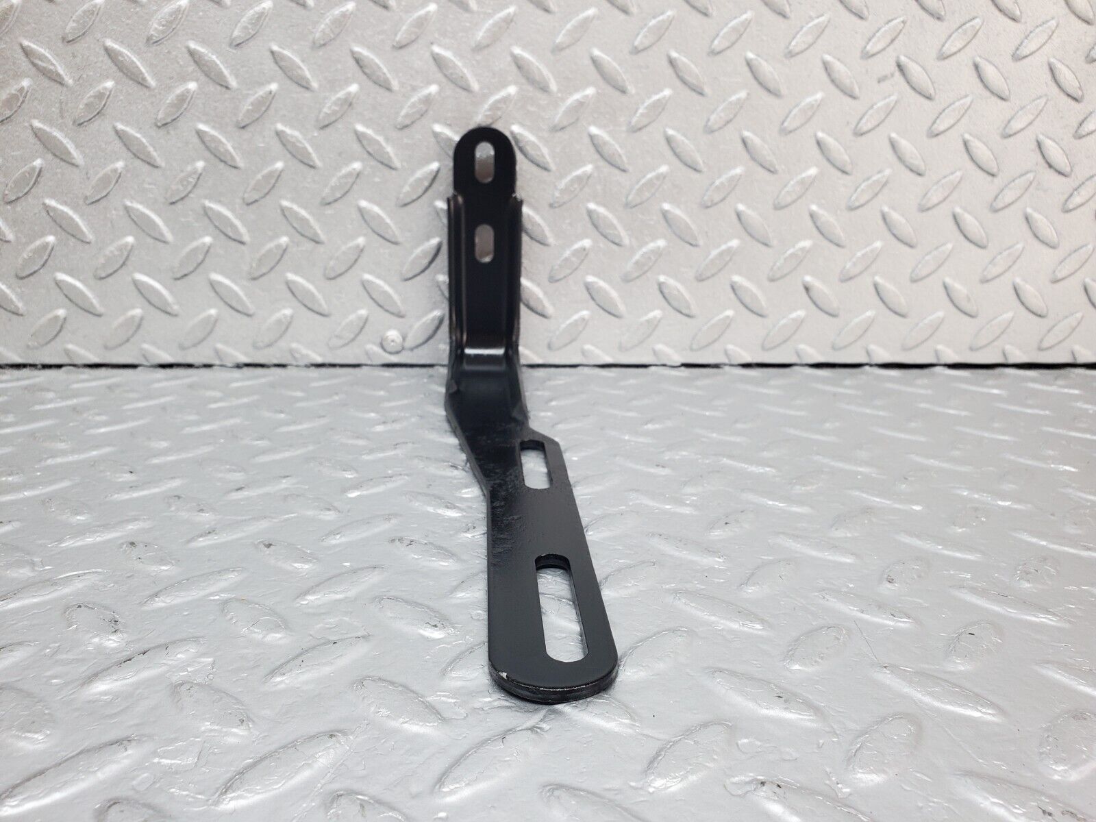 44884 Mercedes-Benz W124 220E Exhaust Bracket