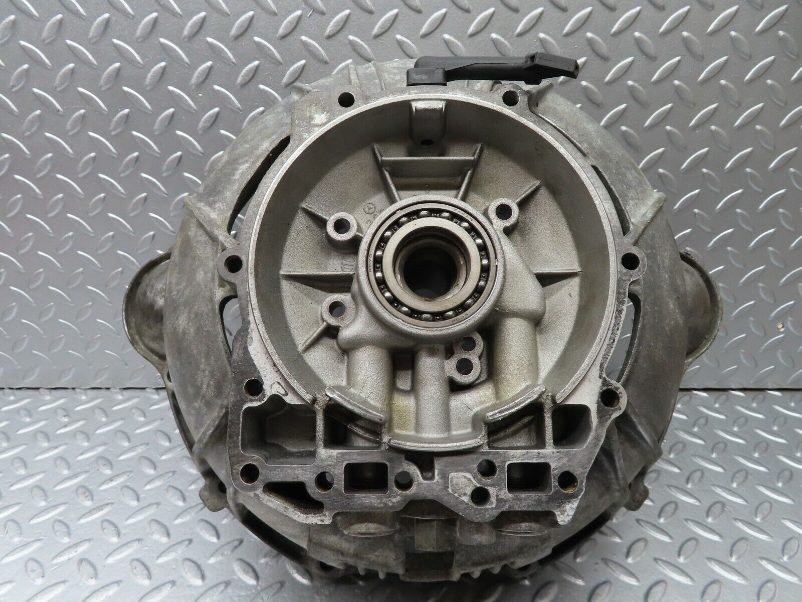 19787 Mercedes-Benz R107 450SL Automatic Gearbox Bell Housing