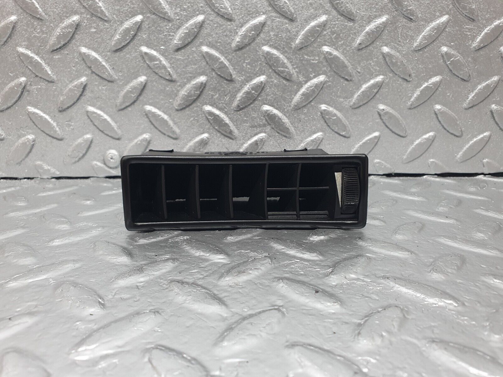 43586 Mercedes-Benz C126 380SEC Coupe Dashboard Air Vent Right Side 1268310842