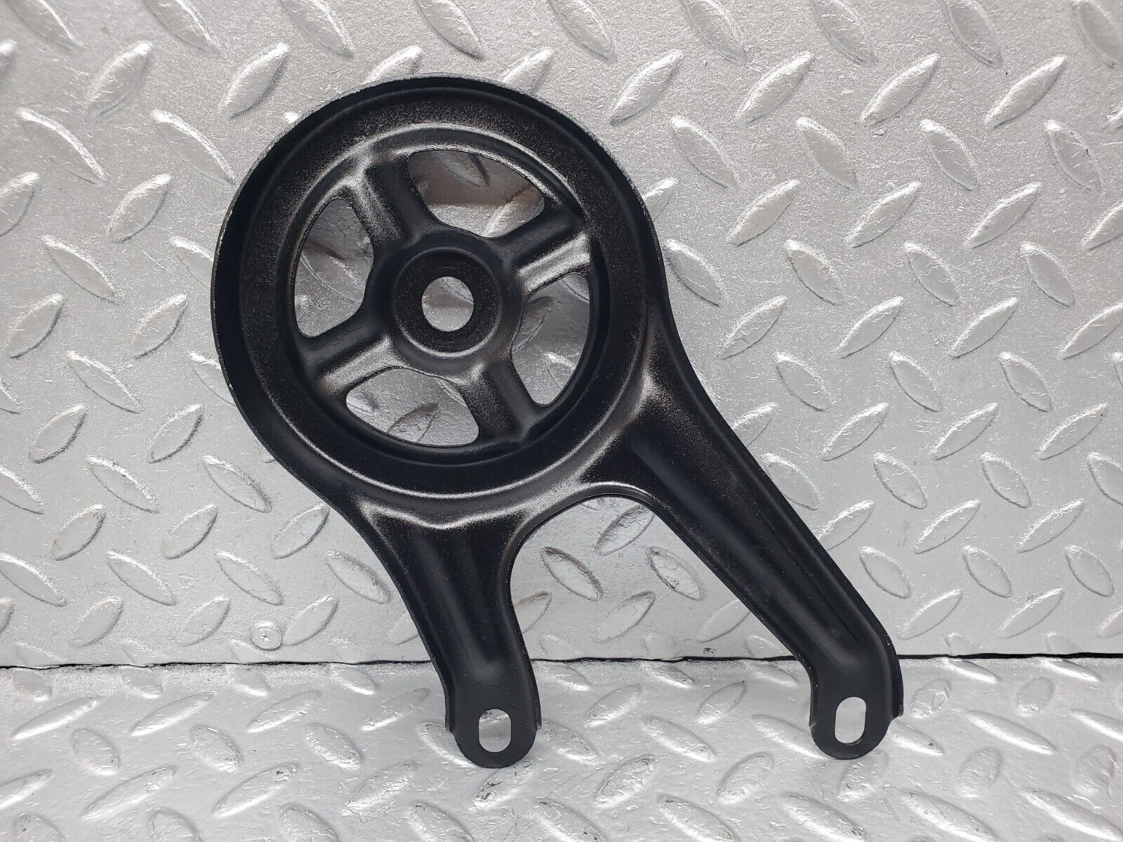 45920 Mercedes-Benz W126 420SE Rear Suspension Axle Mounting Bracket 2x